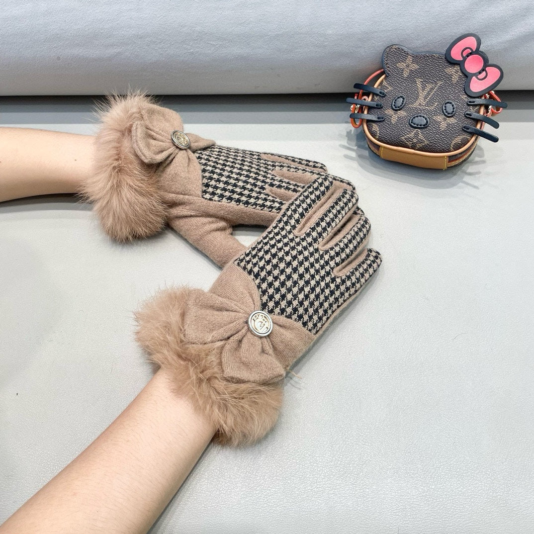 Fashion CD letter gloves