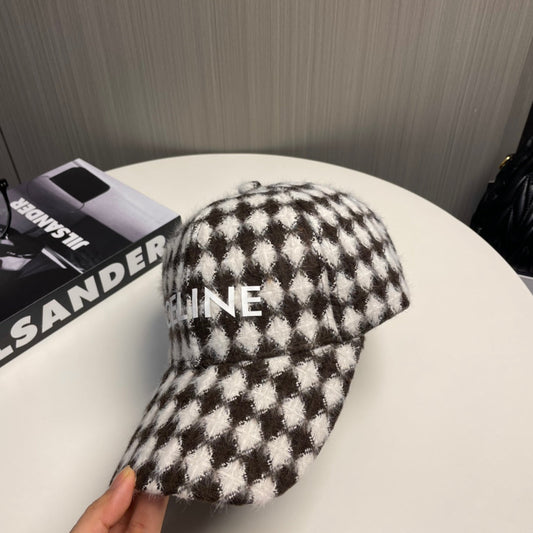 Fashionable CE letter baseball cap