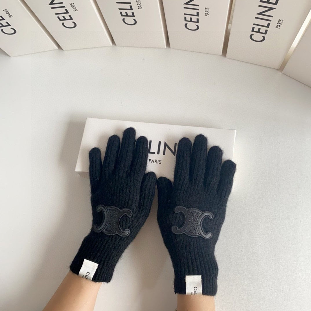 Fashion CEL letter gloves