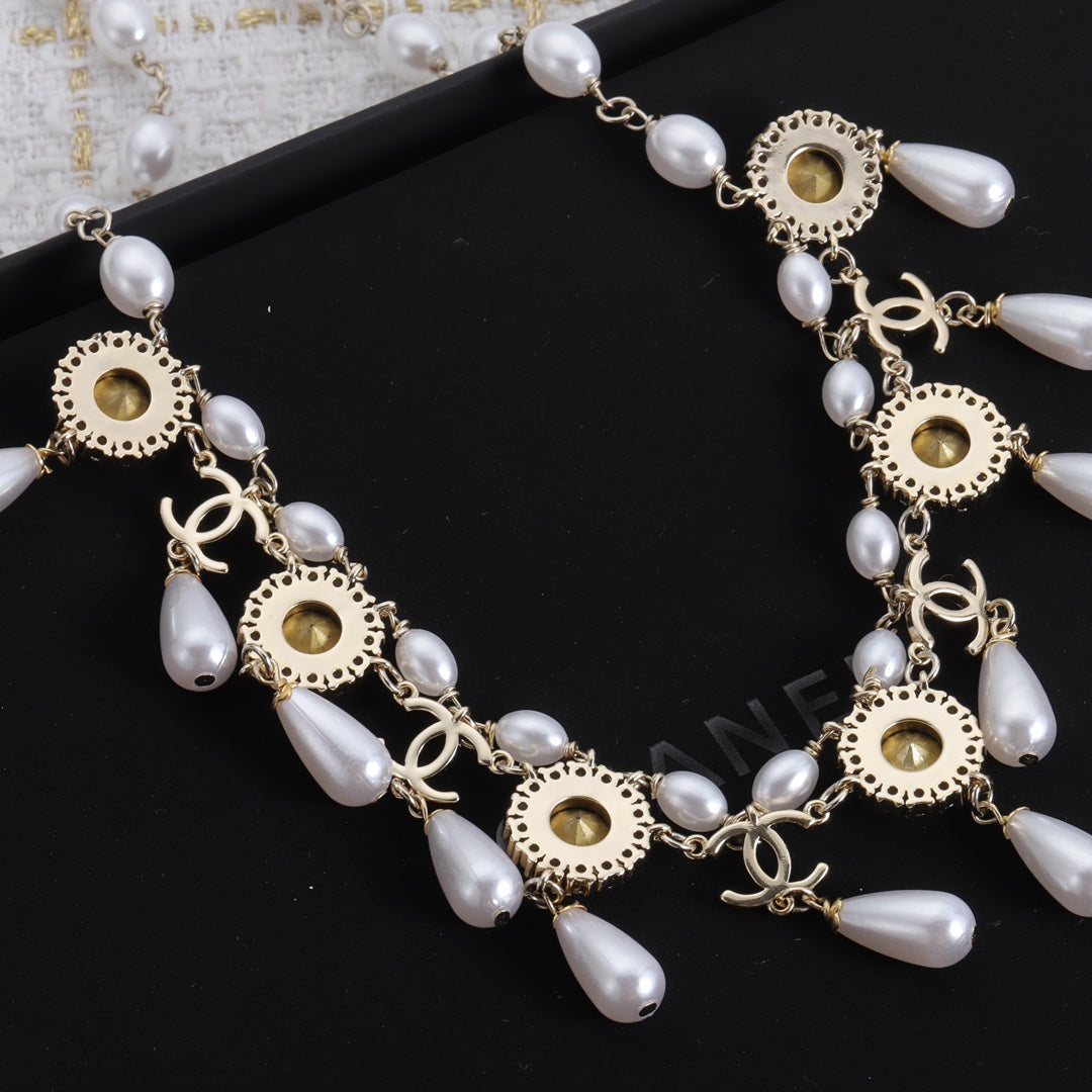 Fashion CC Pearl Necklace