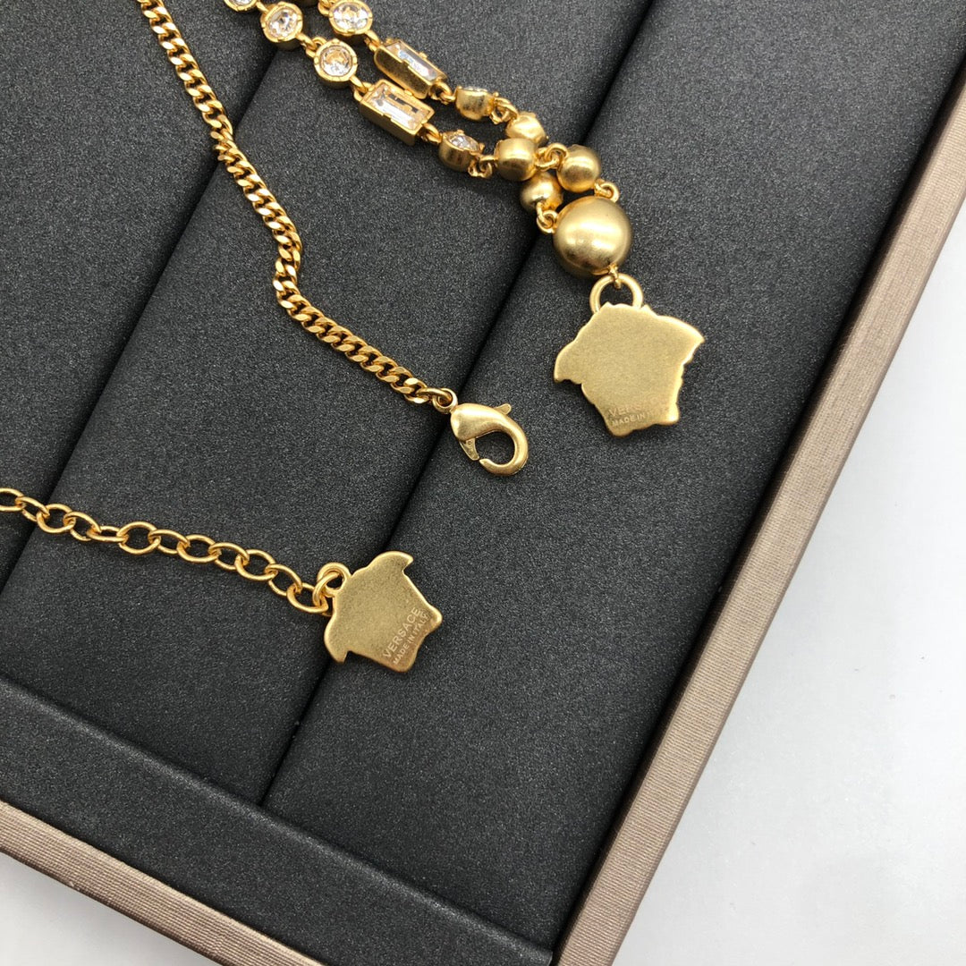 Fashion VE rhinestone necklace