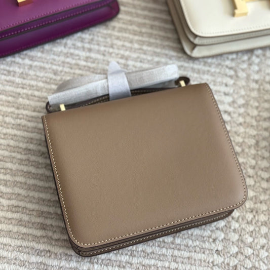 Fashion H letter messenger bag