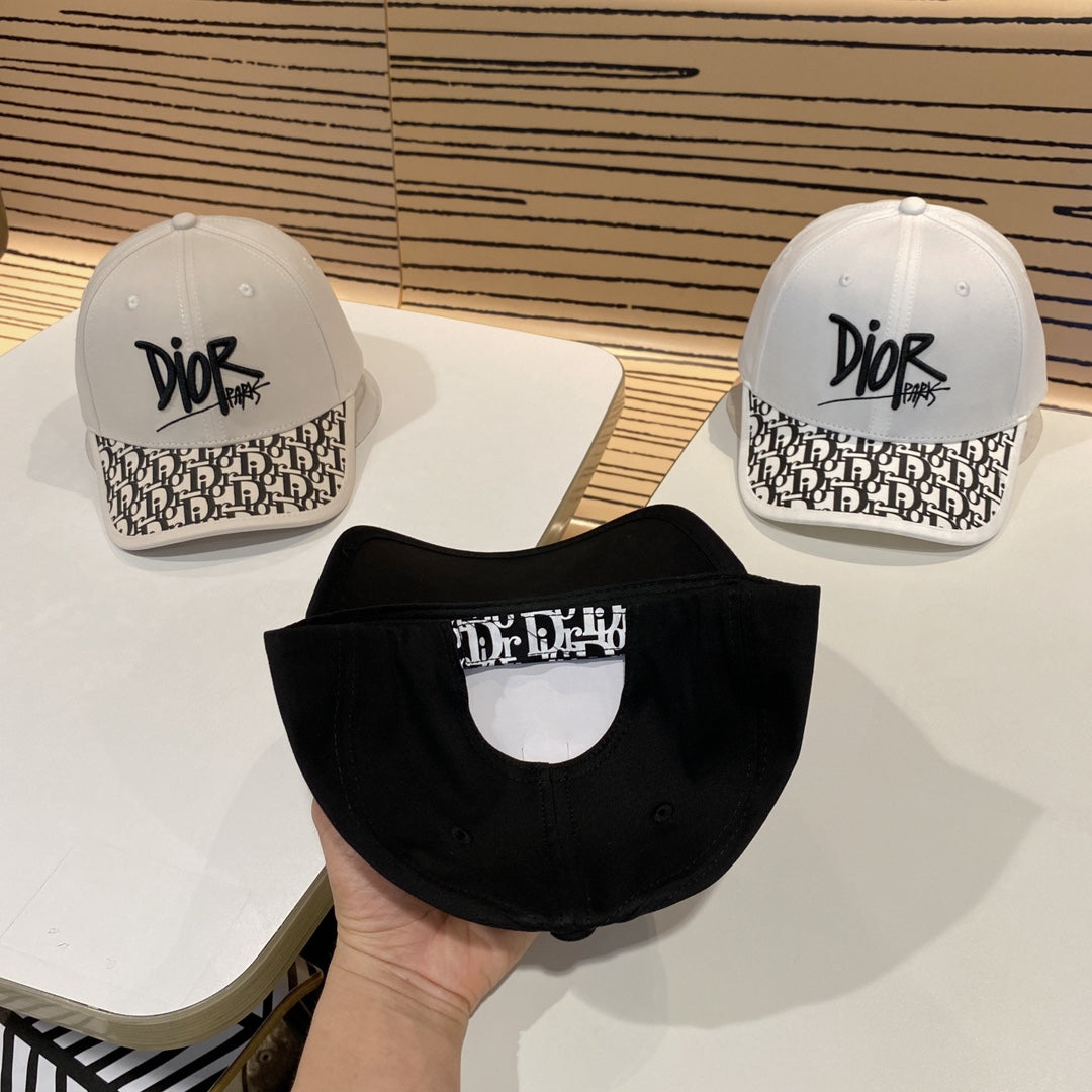 Fashion CD letter baseball cap