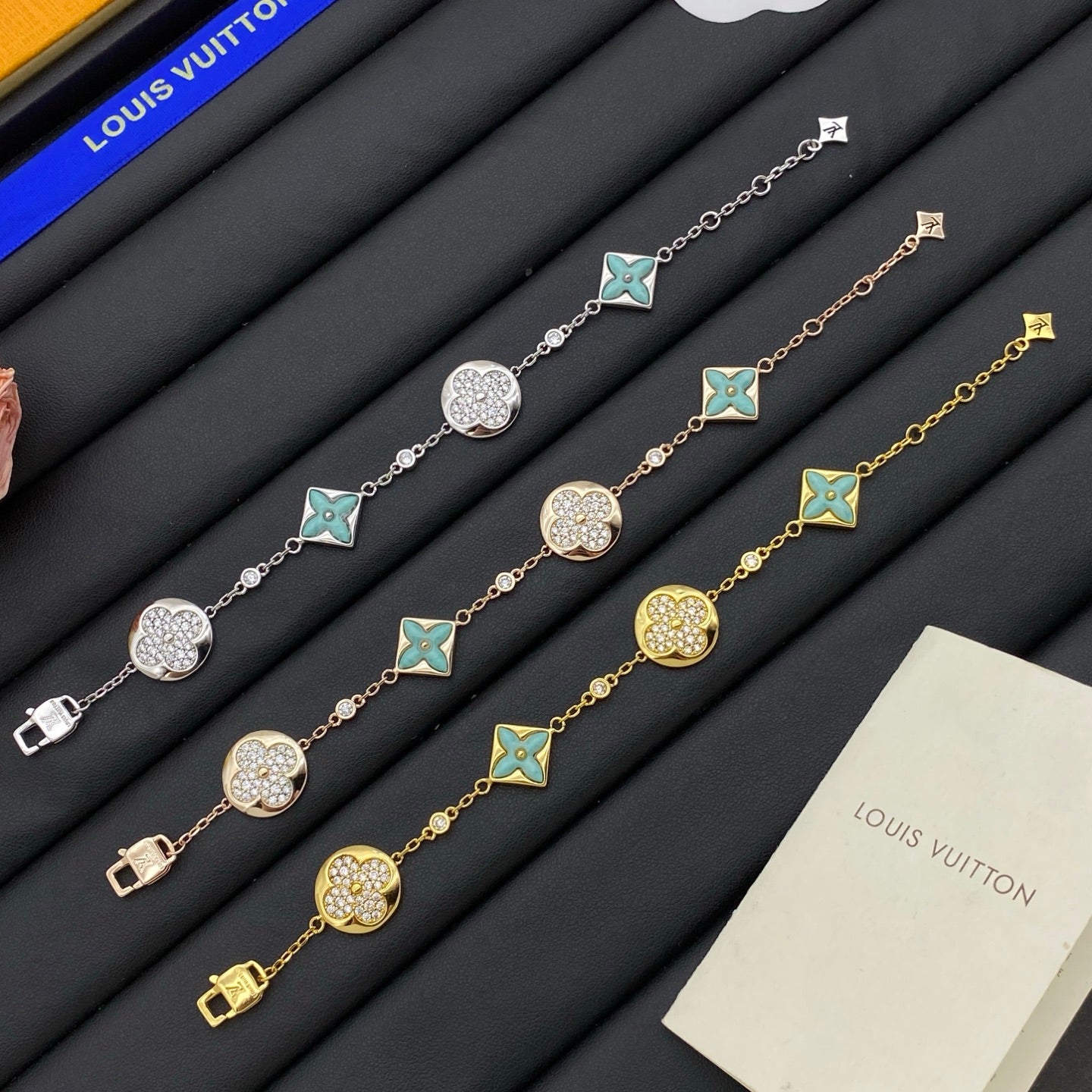 Fashion four-leaf clover bracelet