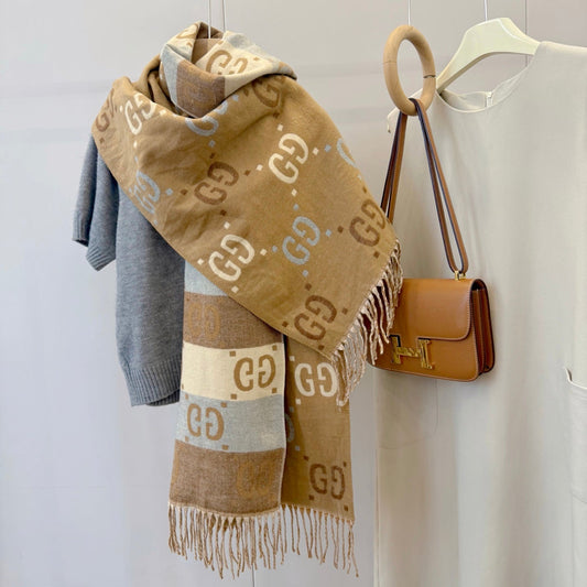 Fashionable GG Lettering Scarf