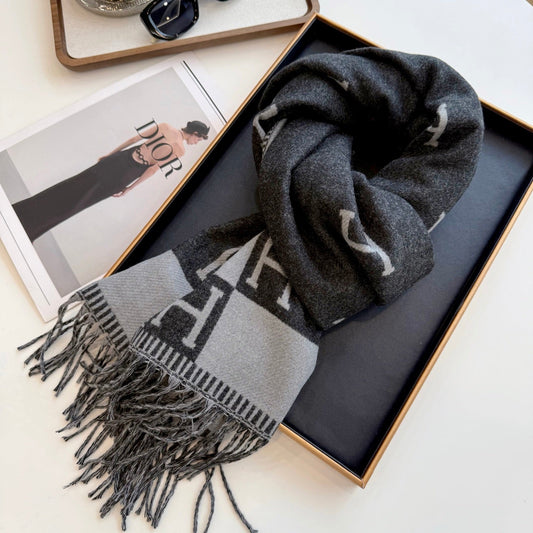Fashionable H-shaped Scarf