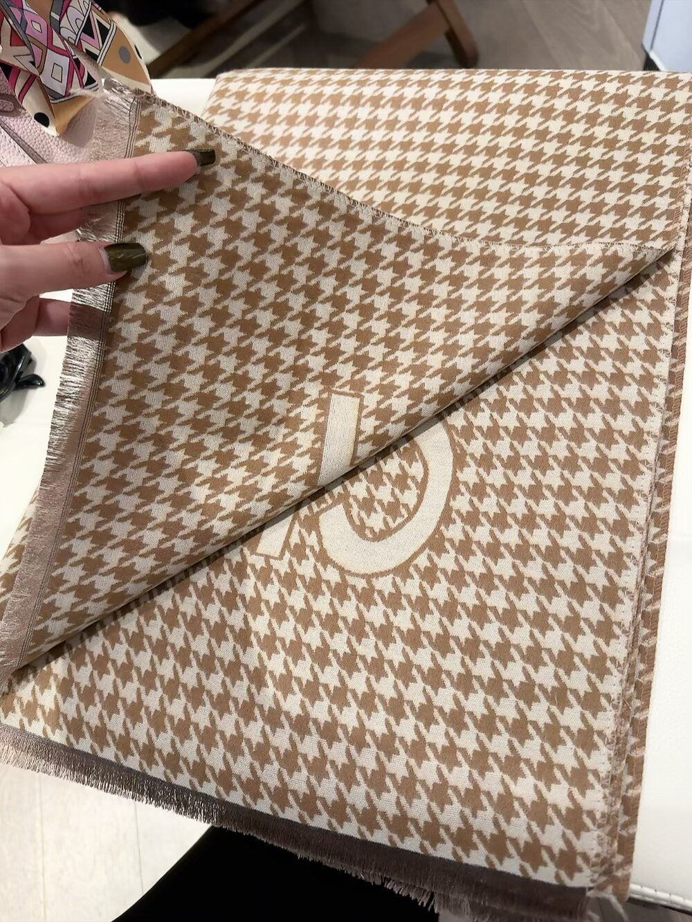 Fashionable CC Letter Scarf