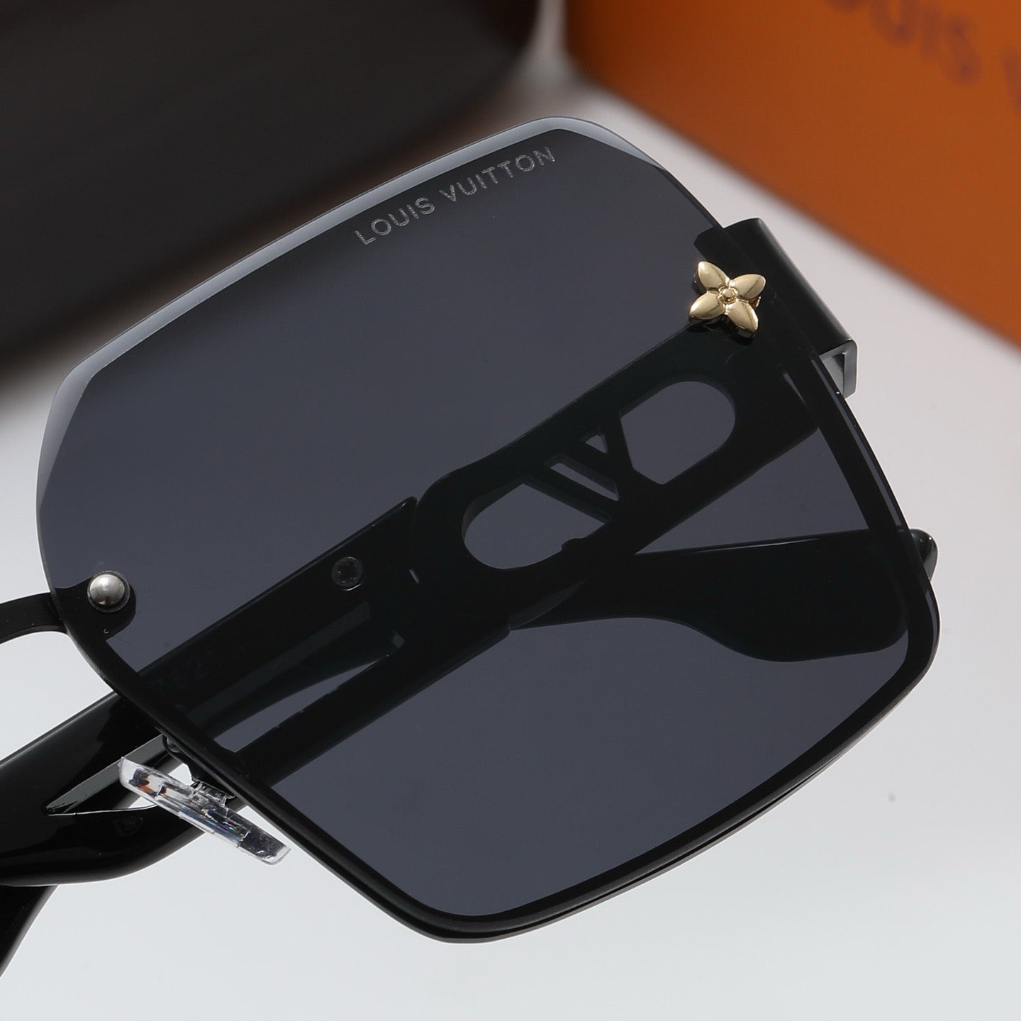 5-color fashion four-leaf clover letter sunglasses