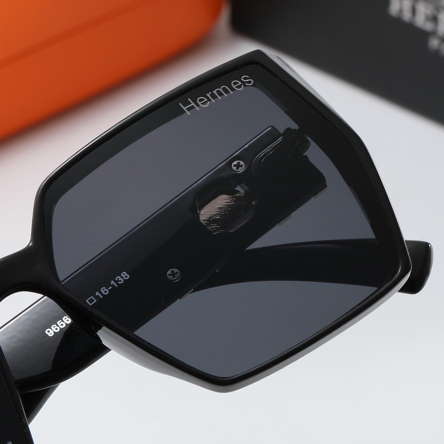 4-color fashion H letter sunglasses