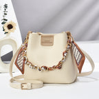 Niche chain handbag