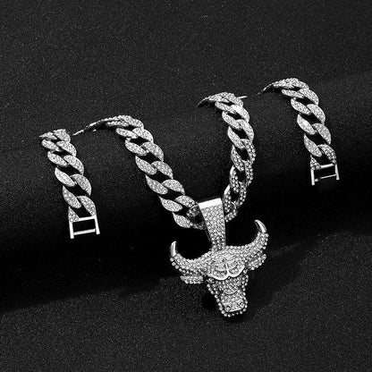 Bull head pendant 15mm Cuban chain