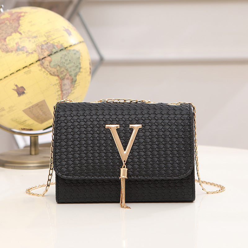 Woven V-Shaped Tassel Chain Magnetic Closure Shoulder Bag