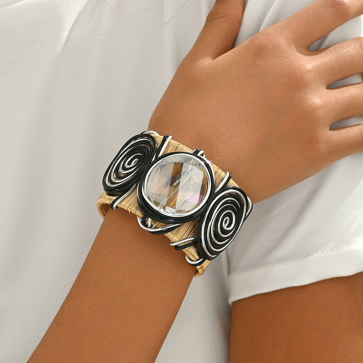 Retro thread inlaid rhinestone bracelet