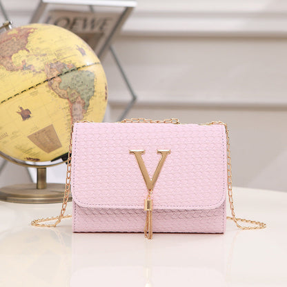 Woven V-Shaped Tassel Chain Magnetic Closure Shoulder Bag