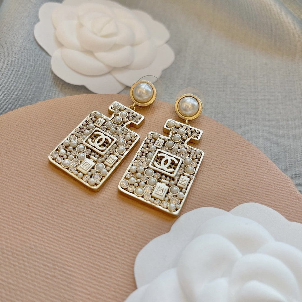 Luxury Pearl Wine Bottle Drop Earrings