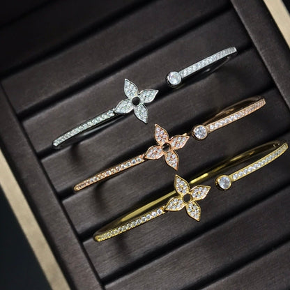 Four-leaf Clover Star bracelet