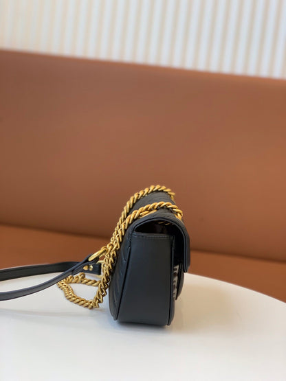 Fashion Women's Letter G locking Catch Wavy Leather Shoulder Bag Crossbody Bag