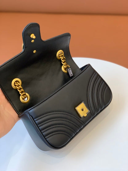 Fashion Women's Letter G locking Catch Wavy Leather Shoulder Bag Crossbody Bag