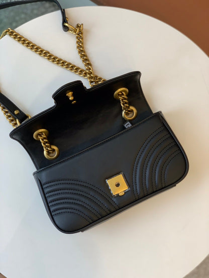 Fashion Women's Letter G locking Catch Wavy Leather Shoulder Bag Crossbody Bag