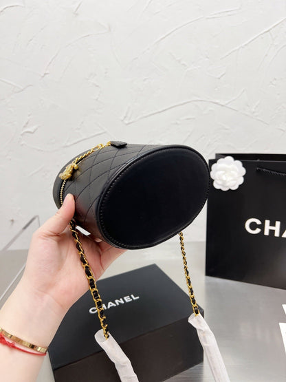 Vintage Pearl Monogram Mosaic Handbag Leather Crossbody Bag