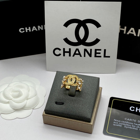 Luxury Double C Leaf Shape Ring