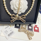 Fashion CC pearl bow necklace