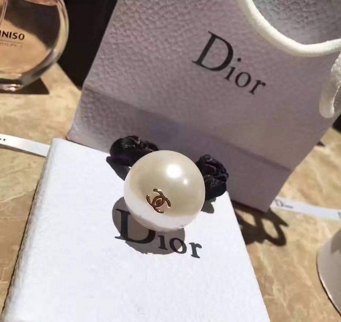 Fashion CD pearl hair clip