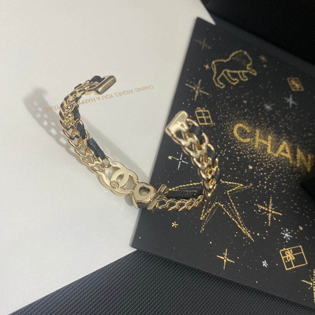 Fashion CC Heart Open Bracelet