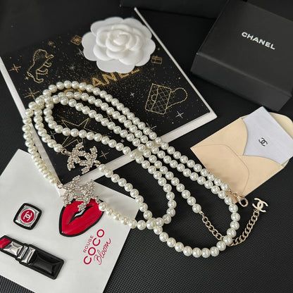 Fashion double CC pearl pendant necklace