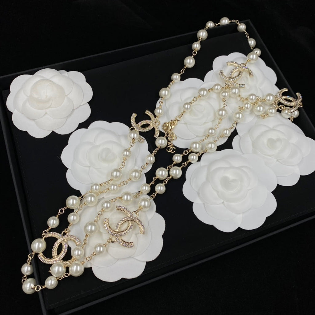 Fashion CC Pearl Rhinestone Charm Necklace