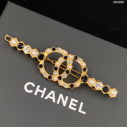 Fashion CC rhinestone letter hair clip