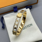 Classic four-leaf clover hollow bracelet