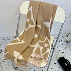 Fashionable four-leaf clover oblique striped scarf