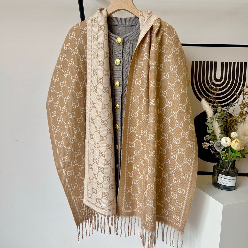 Fashionable GG diagonal striped scarf