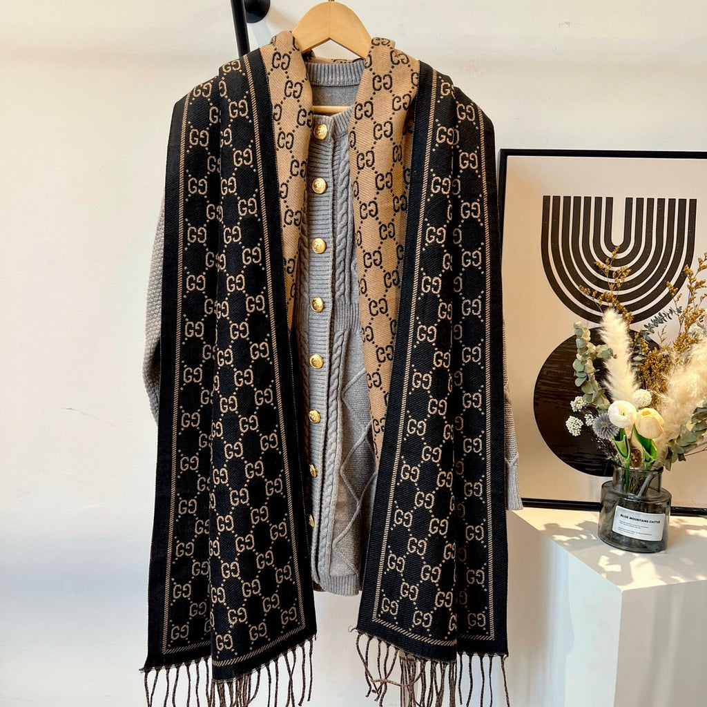 Fashionable GG diagonal striped scarf