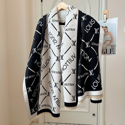 Fashionable four-leaf clover letter scarf