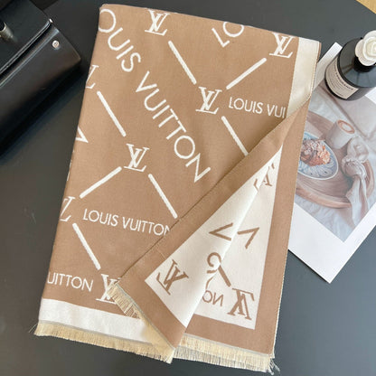 Fashionable four-leaf clover letter scarf