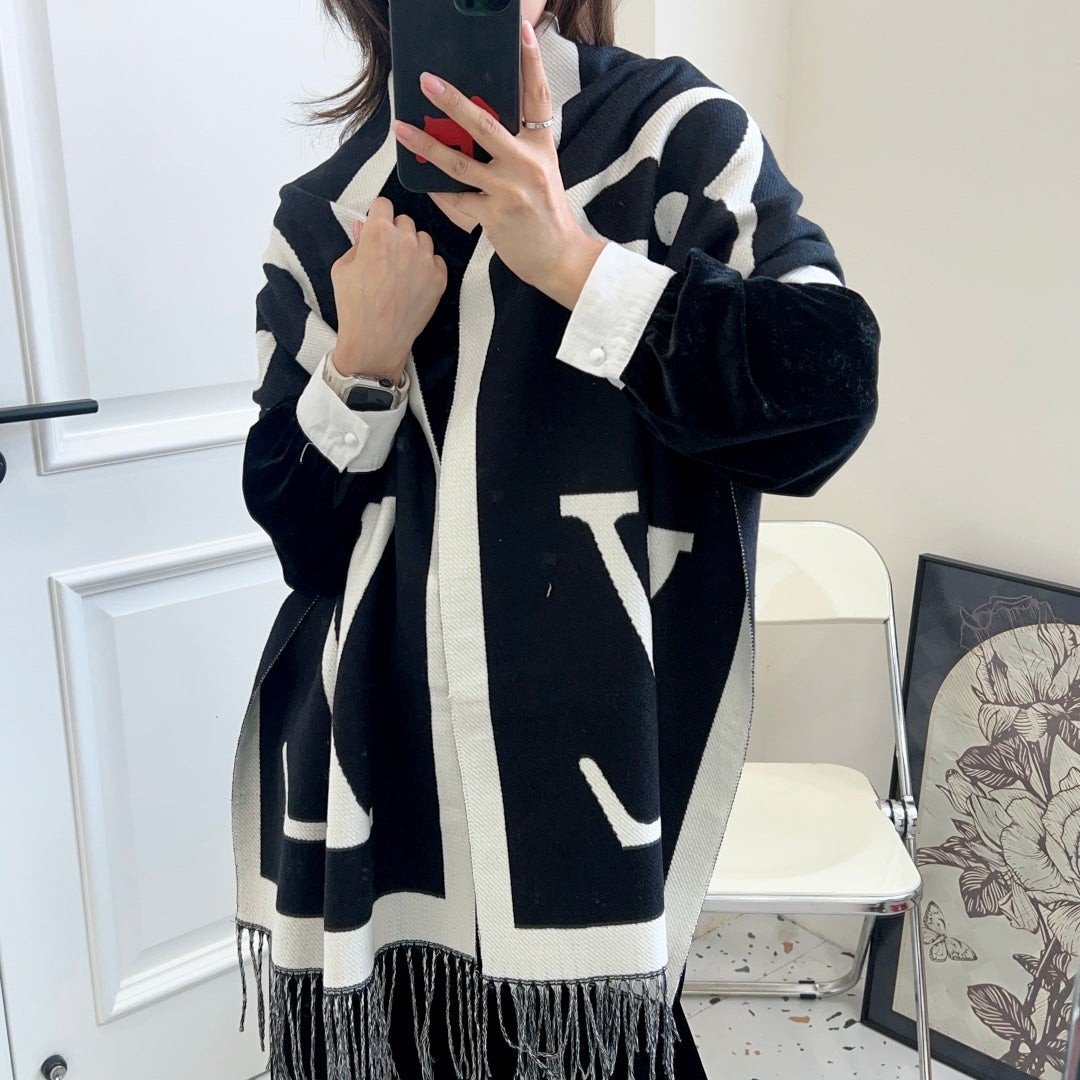 Fashion L letter scarf