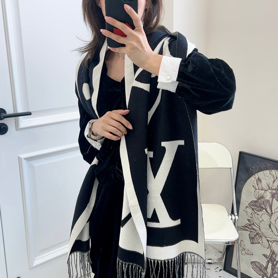 Fashion L letter scarf