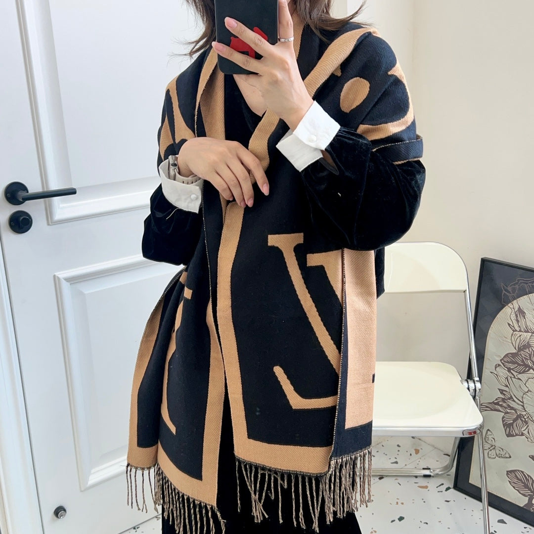 Fashion L letter scarf