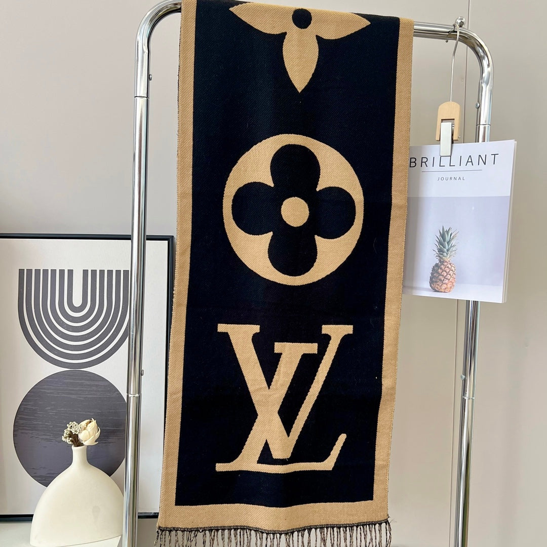 Fashion L letter scarf