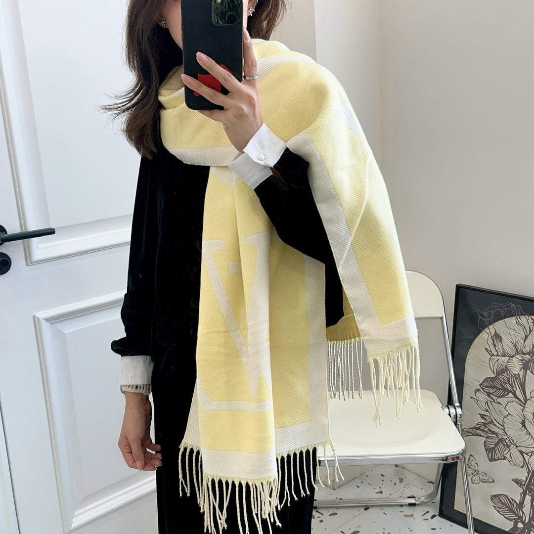 Fashion L letter scarf