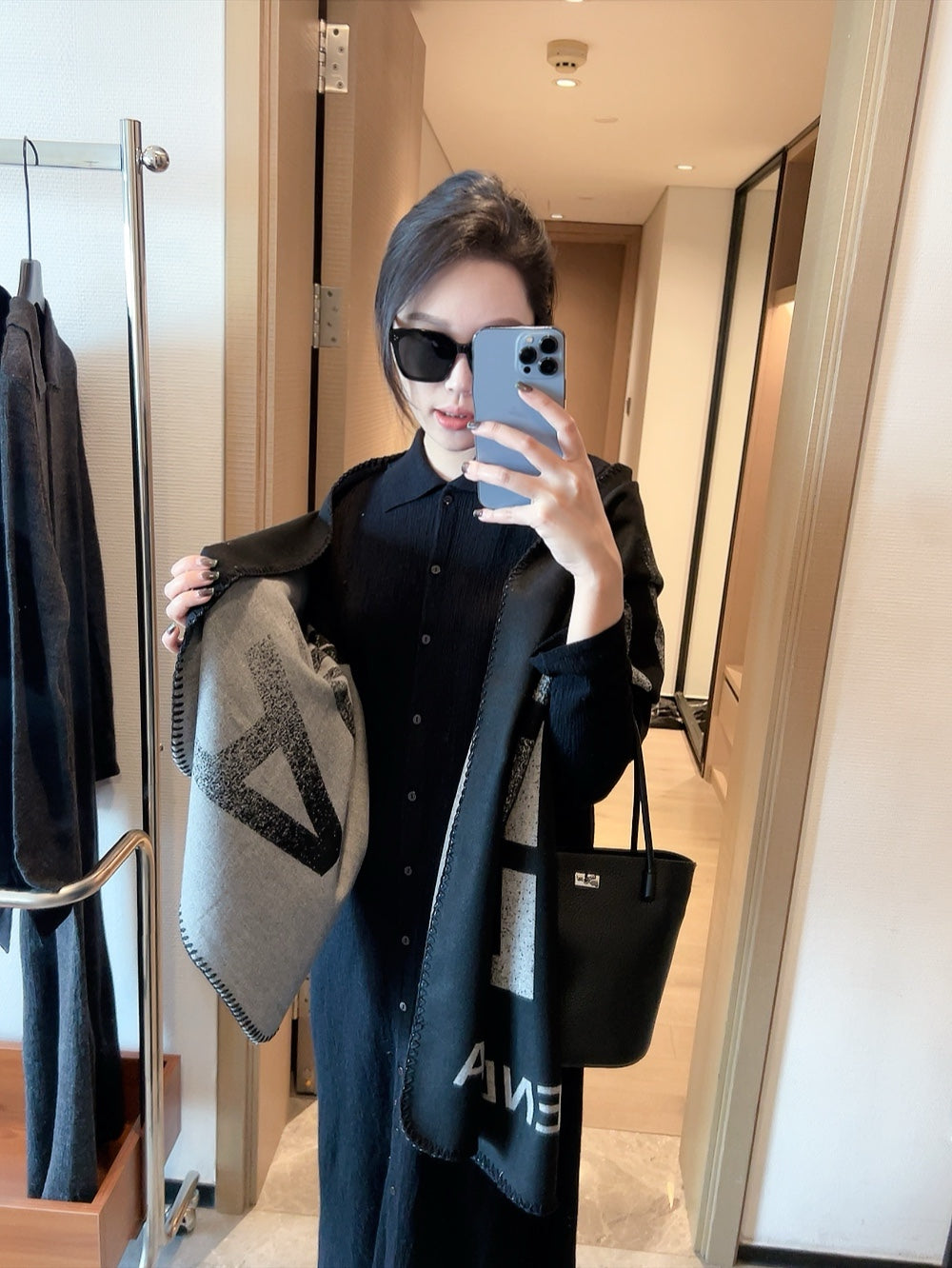 Fashion FF letter scarf