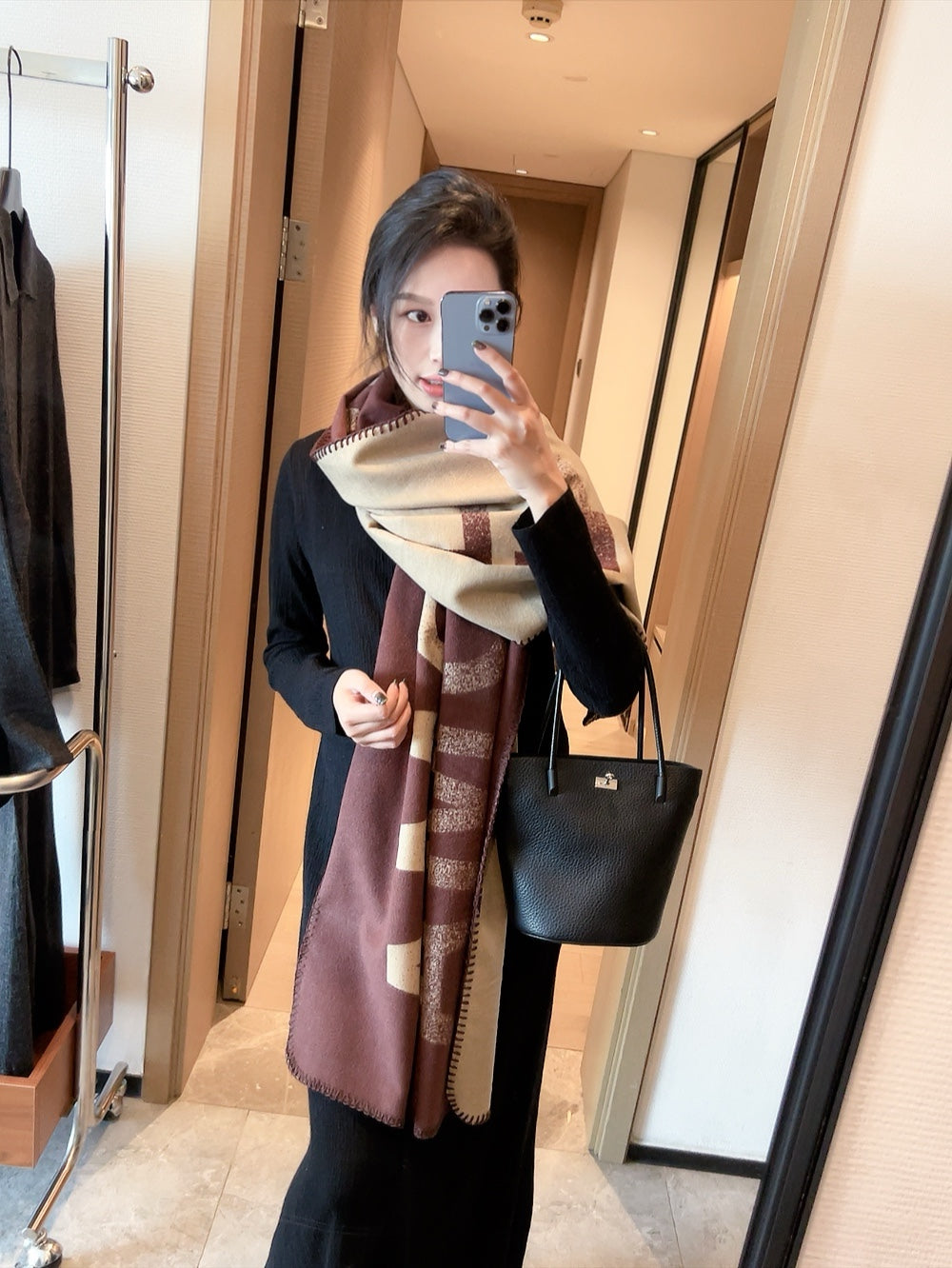 Fashion FF letter scarf