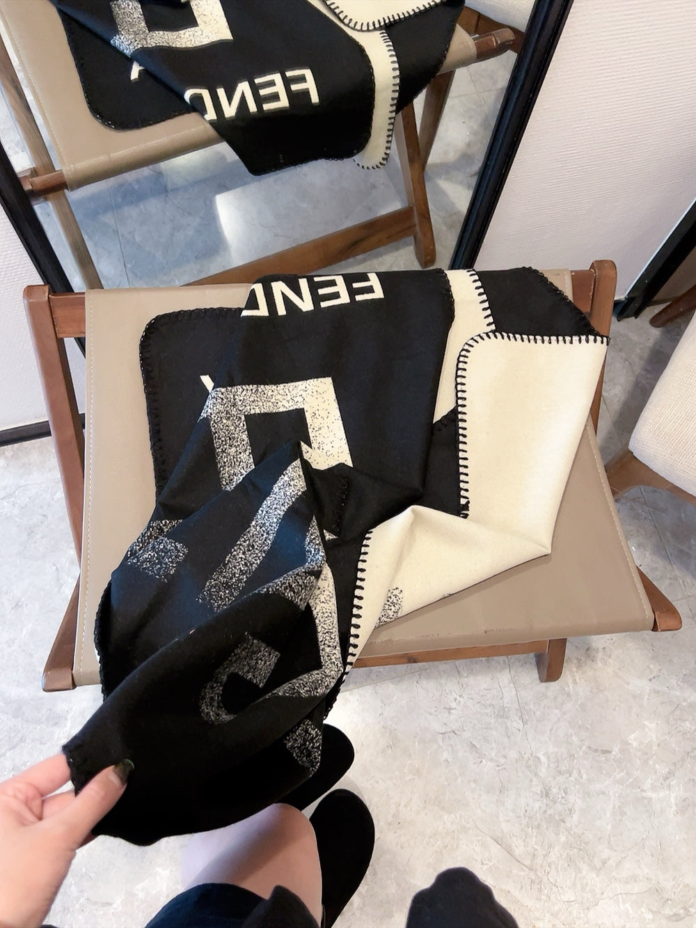 Fashion FF letter scarf