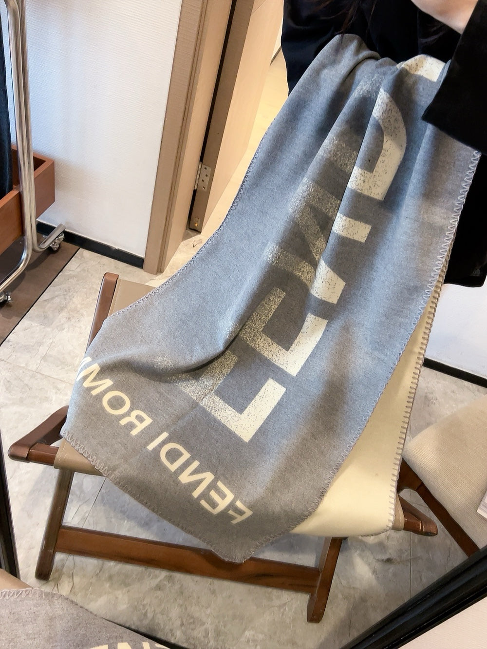 Fashion FF letter scarf