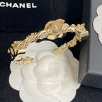 Classic CC open bracelet