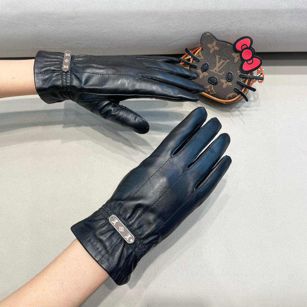 Fashionable four-leaf clover letter gloves