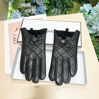 Fashion CC letter embroidered bow gloves