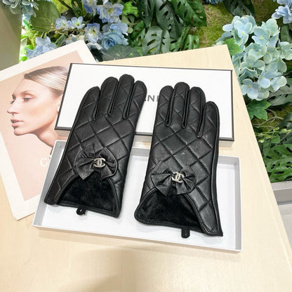 Fashion CC letter embroidered bow gloves